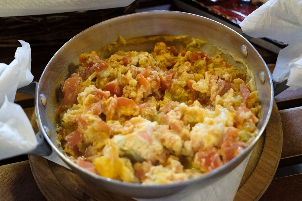 Ελληνικό γιαούρτι: Μία κουταλιά και τα scrambled eggs θα απογειωθούν